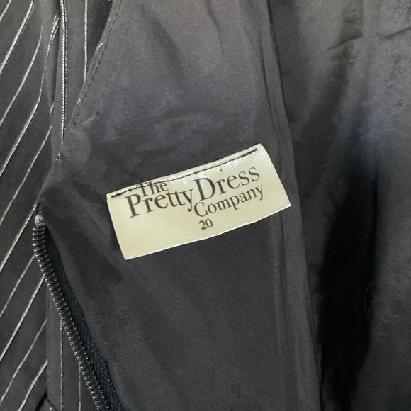 The Pretty Dress Co HEPBURN PENCIL DRESS IN BLACK PINSTRIPE - Picture 6 of 13